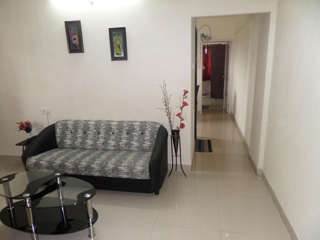 Cosmos Luxury Vimannagar Aparthotel Pune Room photo