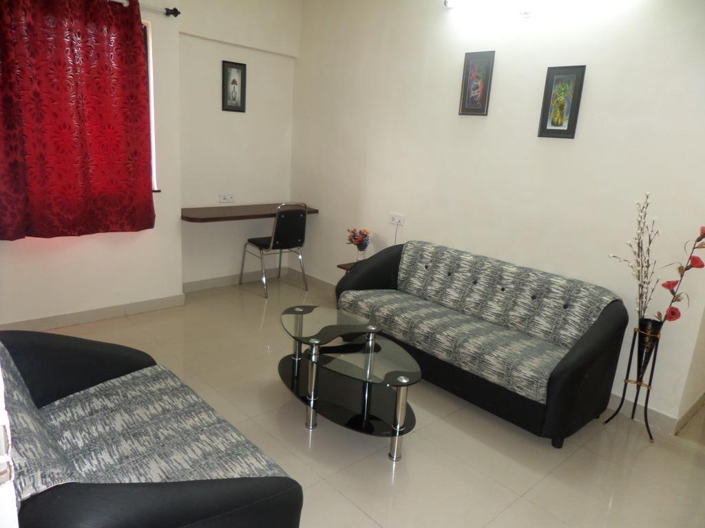 Cosmos Luxury Vimannagar Aparthotel Pune Room photo